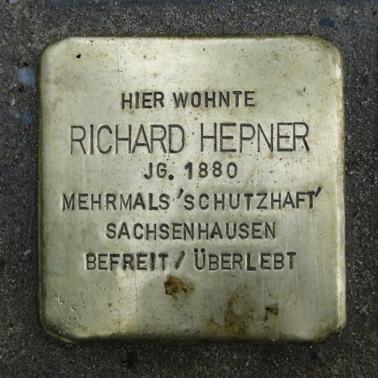 Stolperstein dedicated to Richard Hepner