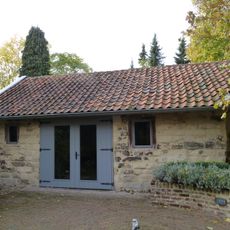 Huis met de trappen: outbuilding