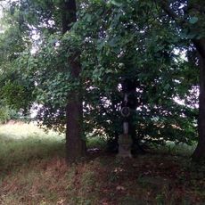 Kříž severně od Cetorazi u rozcestí