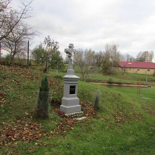 Kříž v jižní části Krasíkovic u čp.18