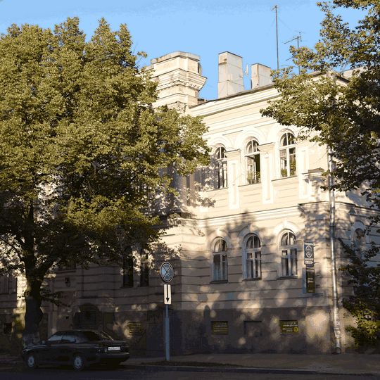 Former School on Leningradsky Prospekt, 15 in Vyborg