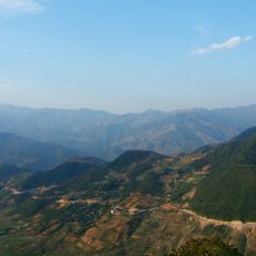 Khau Phạ Pass