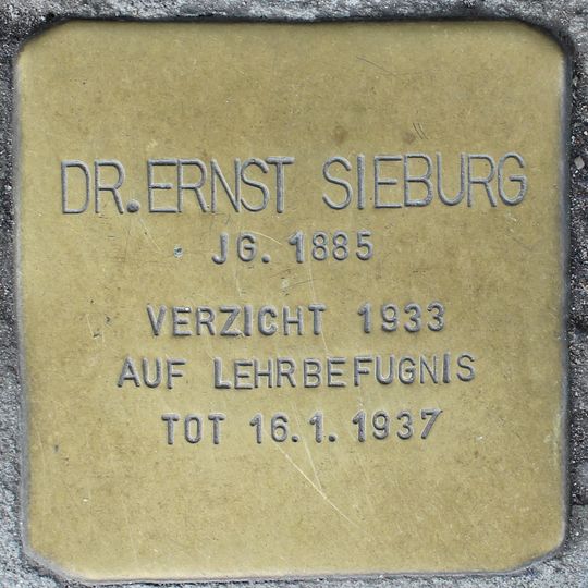 Stolperstein en memoria de Ernst Sieburg