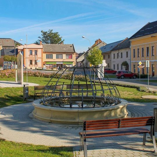Kašna v Úsově na náměstí Míru