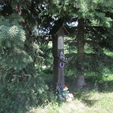 Boží muka západně od Volduch