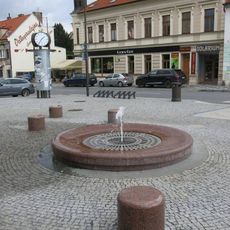 Kašna Na rohu ulic Pražská a Kralupská v Brandýse nad Labem