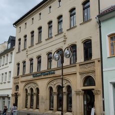 Wohn- und Geschäftshaus (mit zwei Hausnummern) in geschlossener Bebauung Glauchau