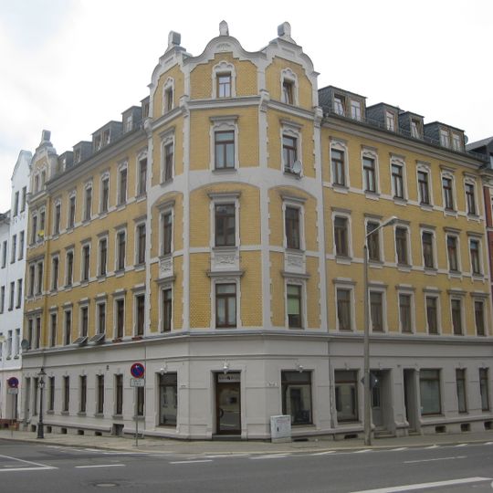 Mietshaus in geschlossener Bebauung in Ecklage Hainstraße 87