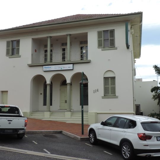 Commonwealth Bank Building, Gladstone