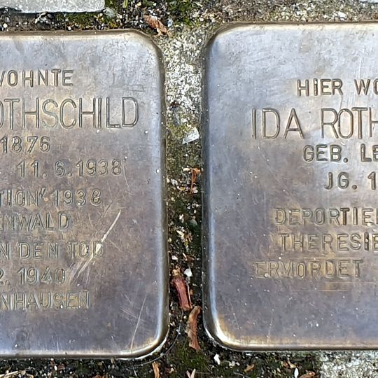 Stolperstein en memoria de Adolf Rothschild