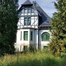 Villa Straße der Völkerfreundschaft 6