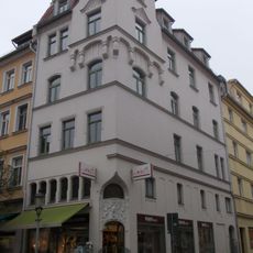 Wohn- und Geschäftshaus Rathausplatz 11