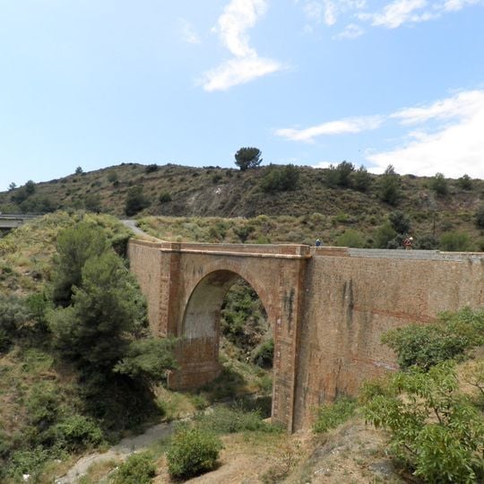 Puente sobre el barranco de Maro