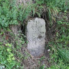Milestone, 150m W of fingerpost to Hingston Rock