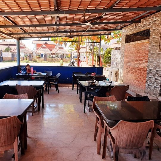 Hotel Ragi Rotti
