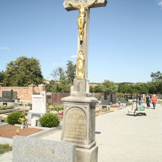 Hřbitovní kříž na hřbitově v Rokytnici nad Rokytnou