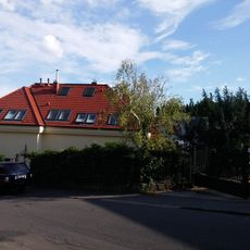 Vila so záhradou, záhrada