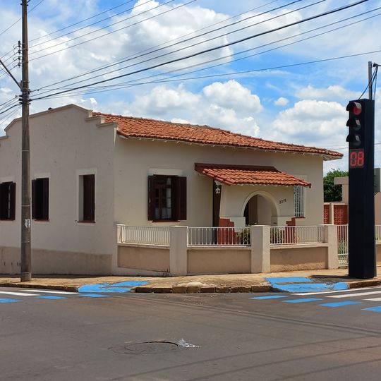 Imóvel à Rua Padre Teixeira, nº 2316