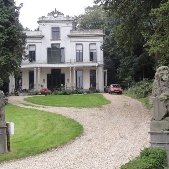 Villa "Westerbeek"