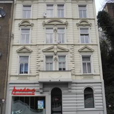 Friedrich-Ebert-Straße 220