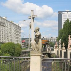 Socha u Chomutovky v ulici Chelčického v Chomutově