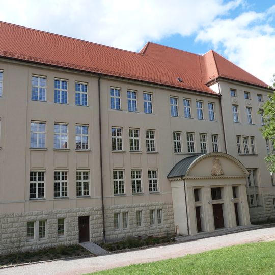 Schulgebäude Franckeplatz 1, Haus 43