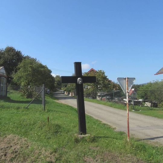 Dřevěný kříž ve Štítech v ulici U vodojemu