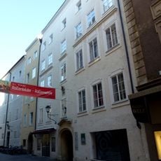 Wohn- und Geschäftshaus