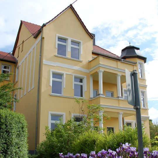 Halberstädter Straße 18 a–c