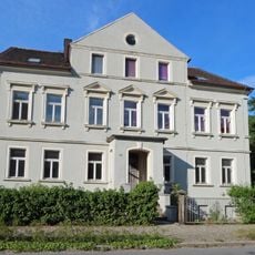 Wohnhaus in offener Bebauung Bautzner Straße 79