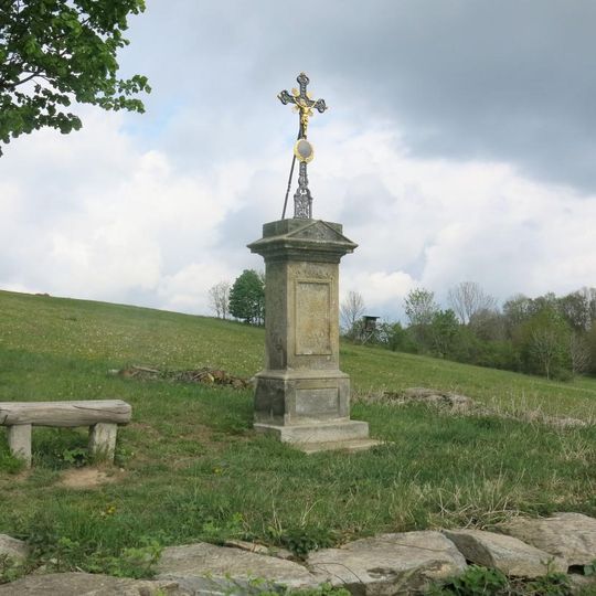 Kříž v lukách pod Zaječím vrchem u Merboltic
