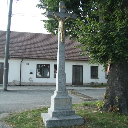 Kříž v Březce