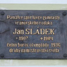 Pamětní deska ve Vranové Lhotě na obecním úřadě