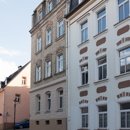 Mietshaus in Ecklage und geschlossener Bebauung Kleine Kirchgasse 34