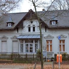 Wohnhaus & Stall & Werkstatt & Seitenflügel & Schuppen Gatower Straße 296