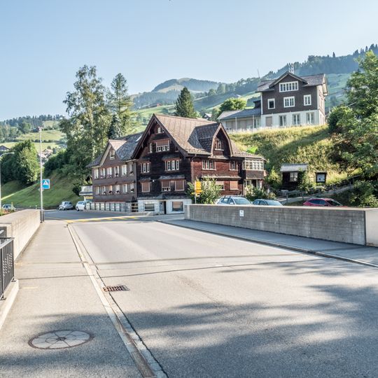 Dorf-Brücke