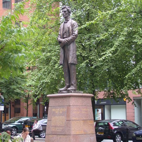 Statue of Abraham Lincoln