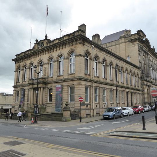 Huddersfield Town Hall Including Wall And Railings To Area