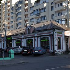 Верхняя Красносельская улица 7 c2, Служебный флигель (лавки)