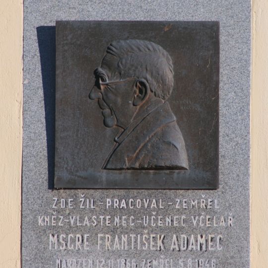 Pamětní deska Františka Adamce