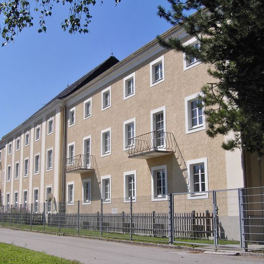 Schwesternschule, ehem. Armenpflegehaus