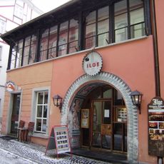 Wohn- und Geschäftshaus