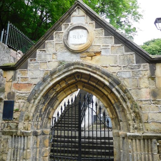 Gates of San Pedro cemetery