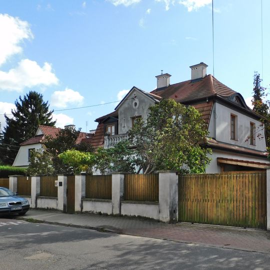 Dom przy ulicy Cietrzewia 10