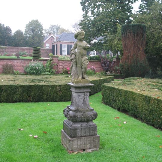 Putto in de grote moestuin