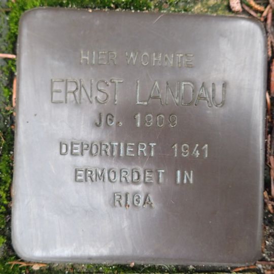 Stolperstein en memoria de Ernst Landau