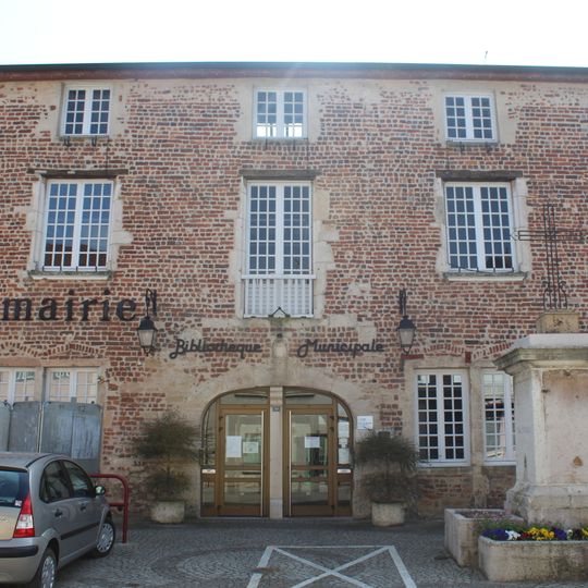 Town hall of Saint-Trivier-de-Courtes