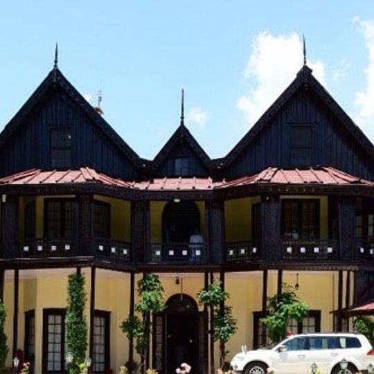 The Retreat Building