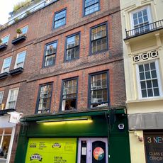 4 And 5, New Row Wc2