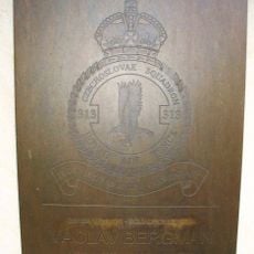 Pomník padlým a výročí samostatnosti na návsi v Domoušicích